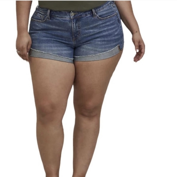 Torrid Denim Blue Distressed Women Shorts Soze 26 - Picture 6 of 6